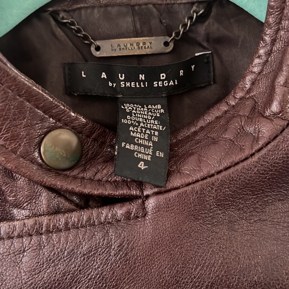 Laundry by Shelli Segal - Picture 2 of 3